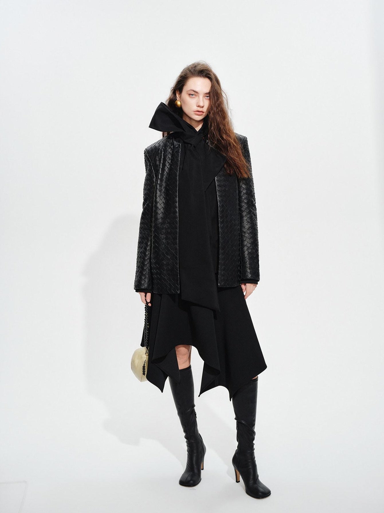 audreyyang Soft Lambskin Vintage Loose Fit Collarless Black Woven Women Leather Jackets