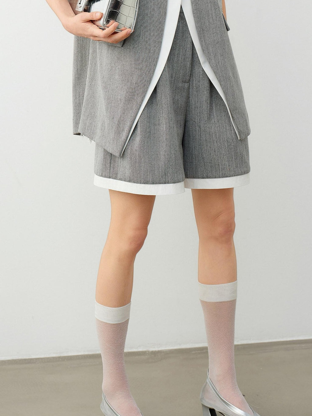 audreyyang Stretch Linen Blend Straight Natural Waist Office Mid-Length Shorts