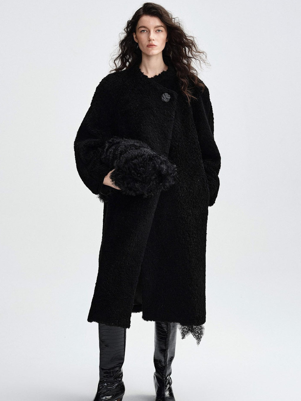 audreyyang Warm Thick Midlength Retro Loose Fit Stand Lamb Collar Women Wool Coats
