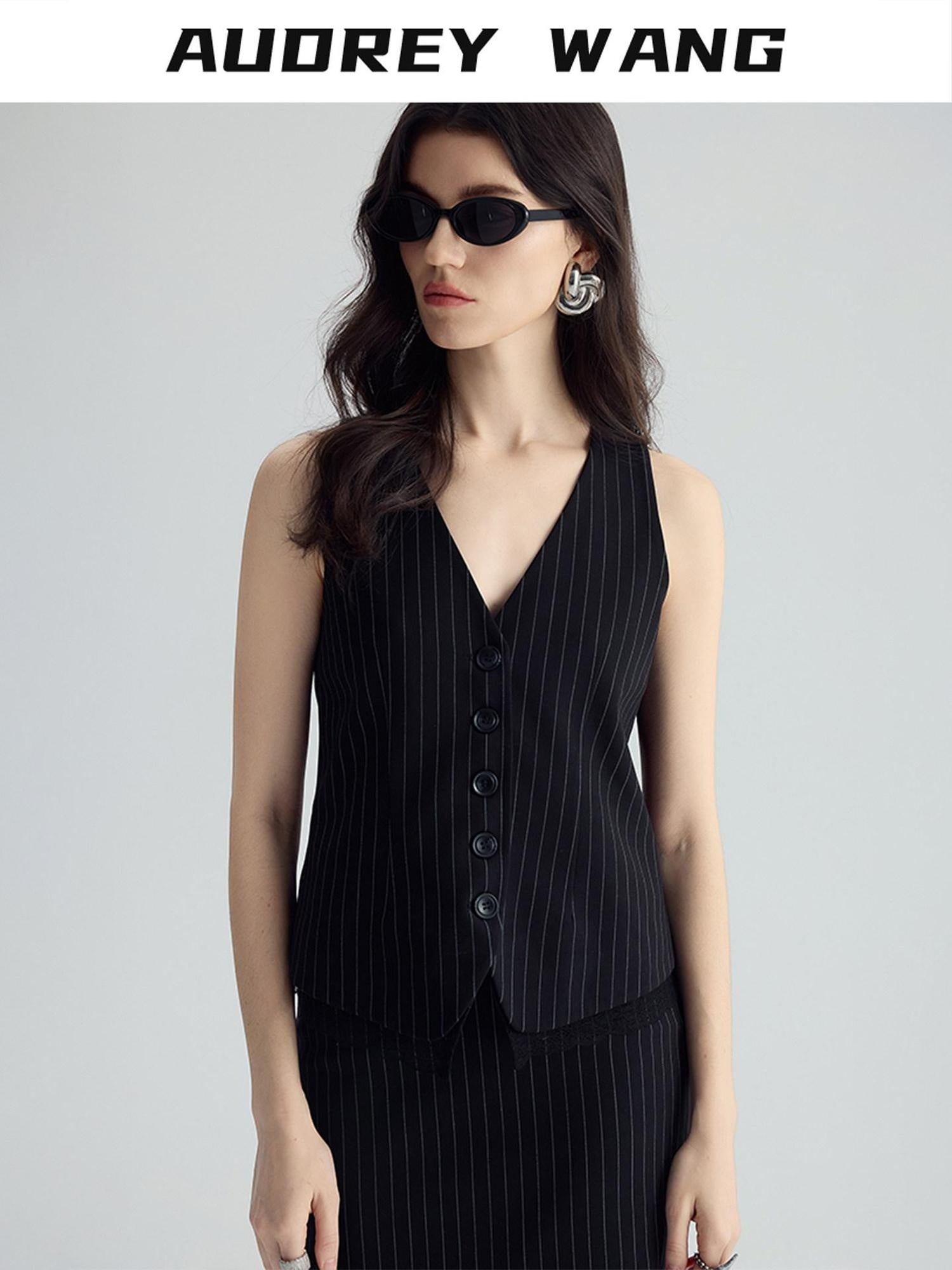 audreyyang Padded V-neck Striped Cropped Commuter Strap Women Black Single Button Vests