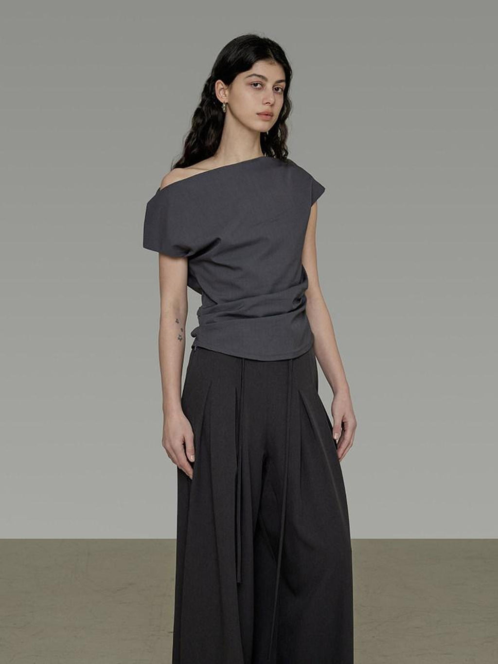 unspoken Asymmetric Neck Pleated Minimal Slim Fit Office Women Polyester Basic Crop Tops