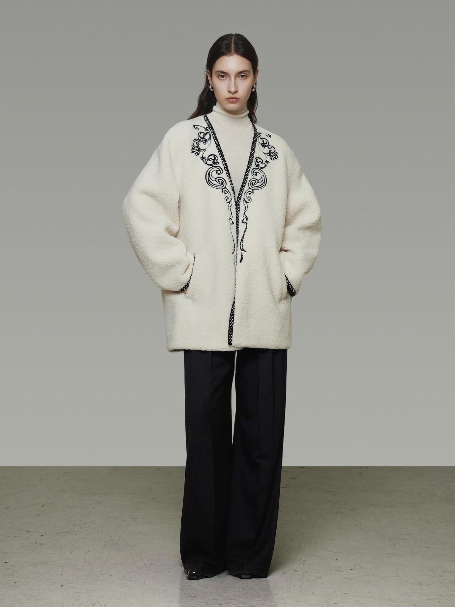 unspoken 3D Tailored Clean Minimalist Loose Fit Women Office White Polyester Short Coat