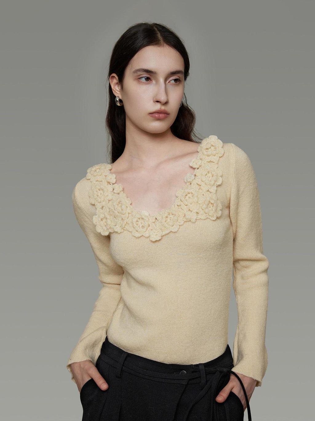 unspoken Soft Breathable V-neck Slim Fit Commuter Knitwear Bell Sleeves Women Sweaters