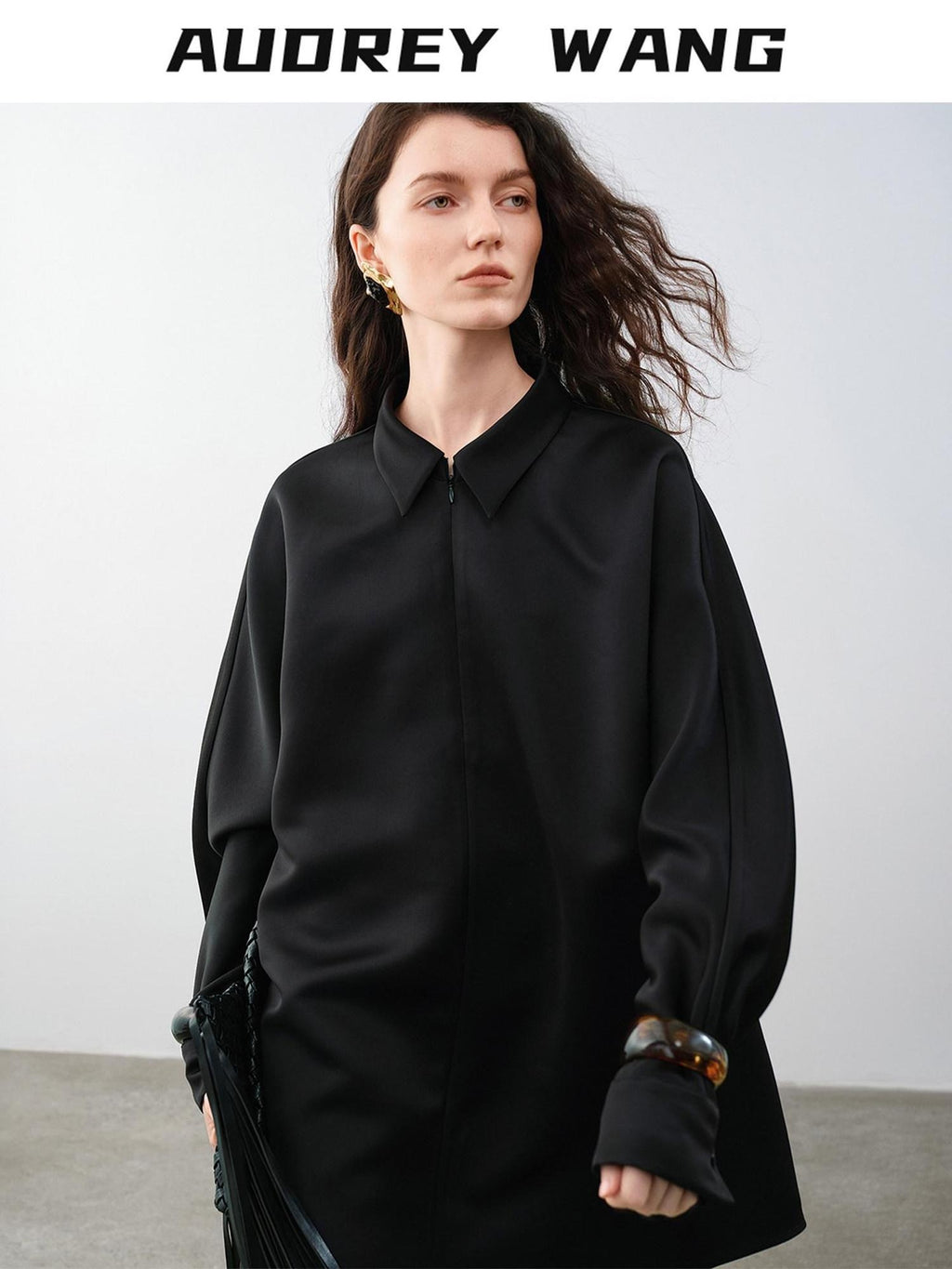 audreyyang Wrinkle Resistant Minimalist Loose Fit Turn Down Collar Women Polyester Shirts