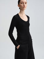 audreyyang Cozy 100% Wool Slim Fit Round Neck Pullover Women Knitwear Tops Sweaters