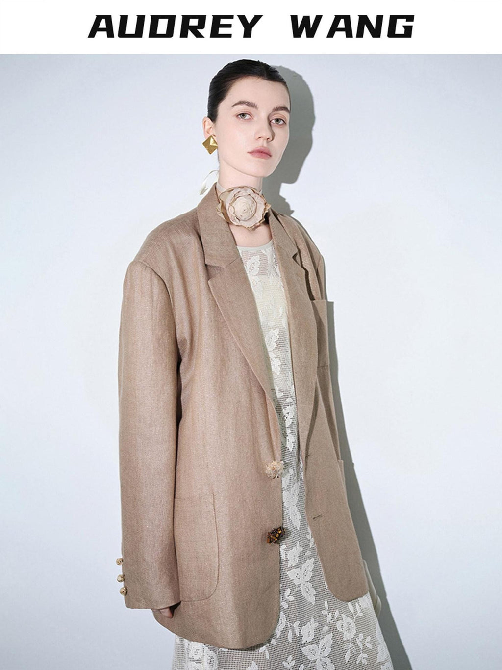 audreyyang Breathable Pure Linen Dot Loose Fit Notched Lapel Women Workwear Gold Blazers