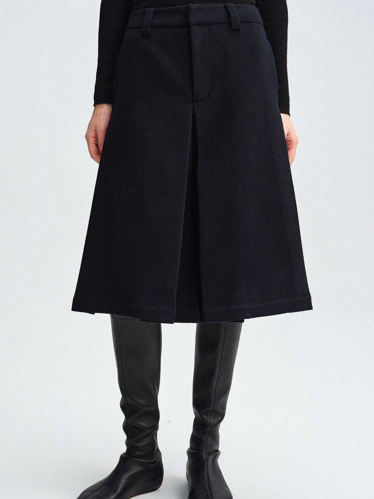 audreyyang Pure Wool Casual Loose Natural Waist Zipper Women Black Mid-Length Shorts