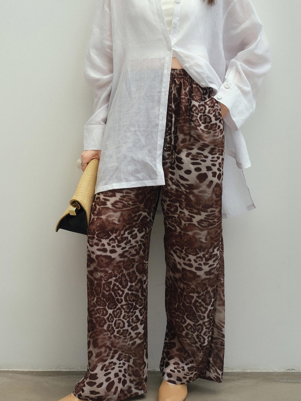 audreyyang Leopard Print Minimal Elastic Waist Natural Rise Commuter Women Wide Leg Pants