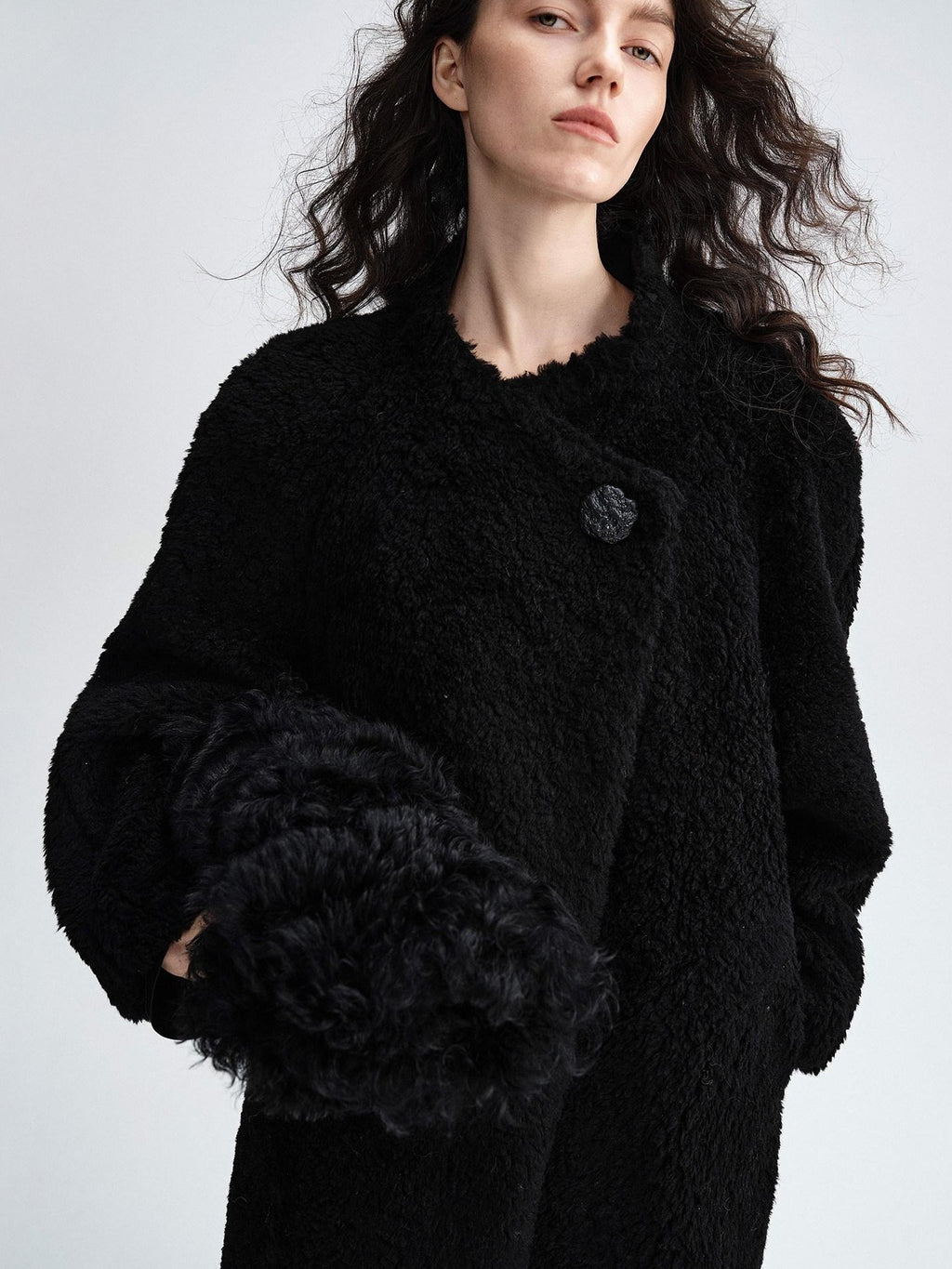 audreyyang Warm Thick Midlength Retro Loose Fit Stand Lamb Collar Women Wool Coats