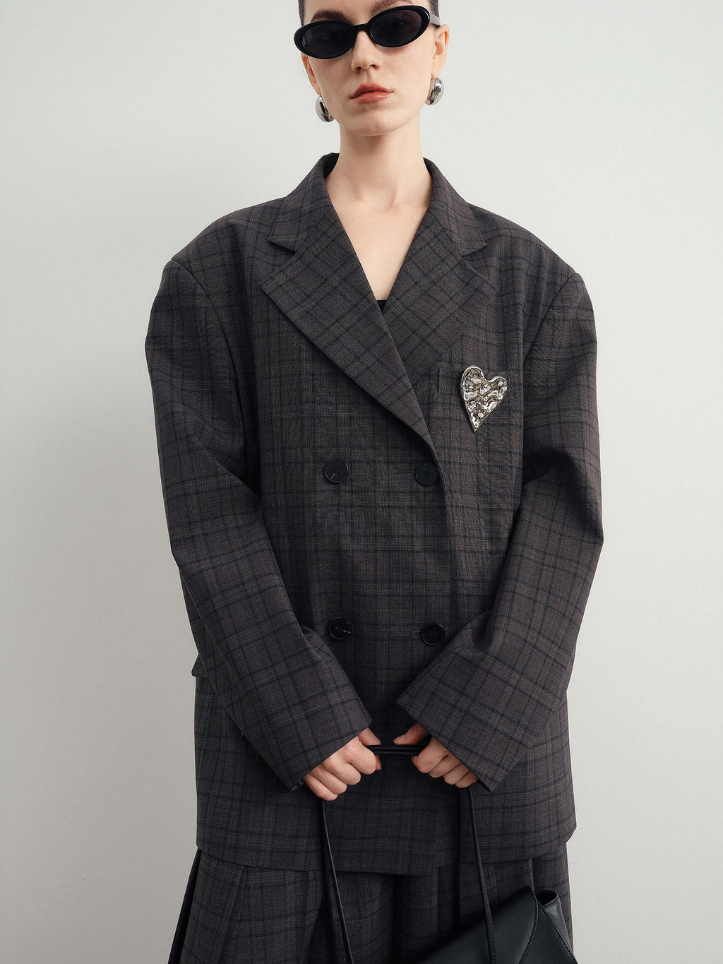 audreyyang Vintage Plaid Double Breasted Loose Fit Lapel Women Work Gray Blazers
