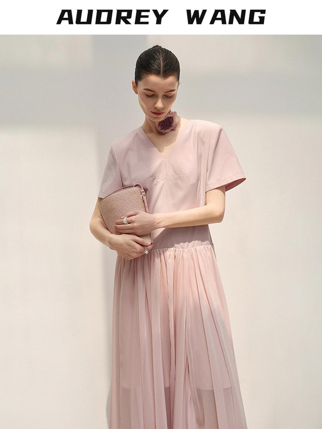 audreyyang Refined Solid V-neck Natural Waist Short Sleeve Casual Polyester Maxi Dresses