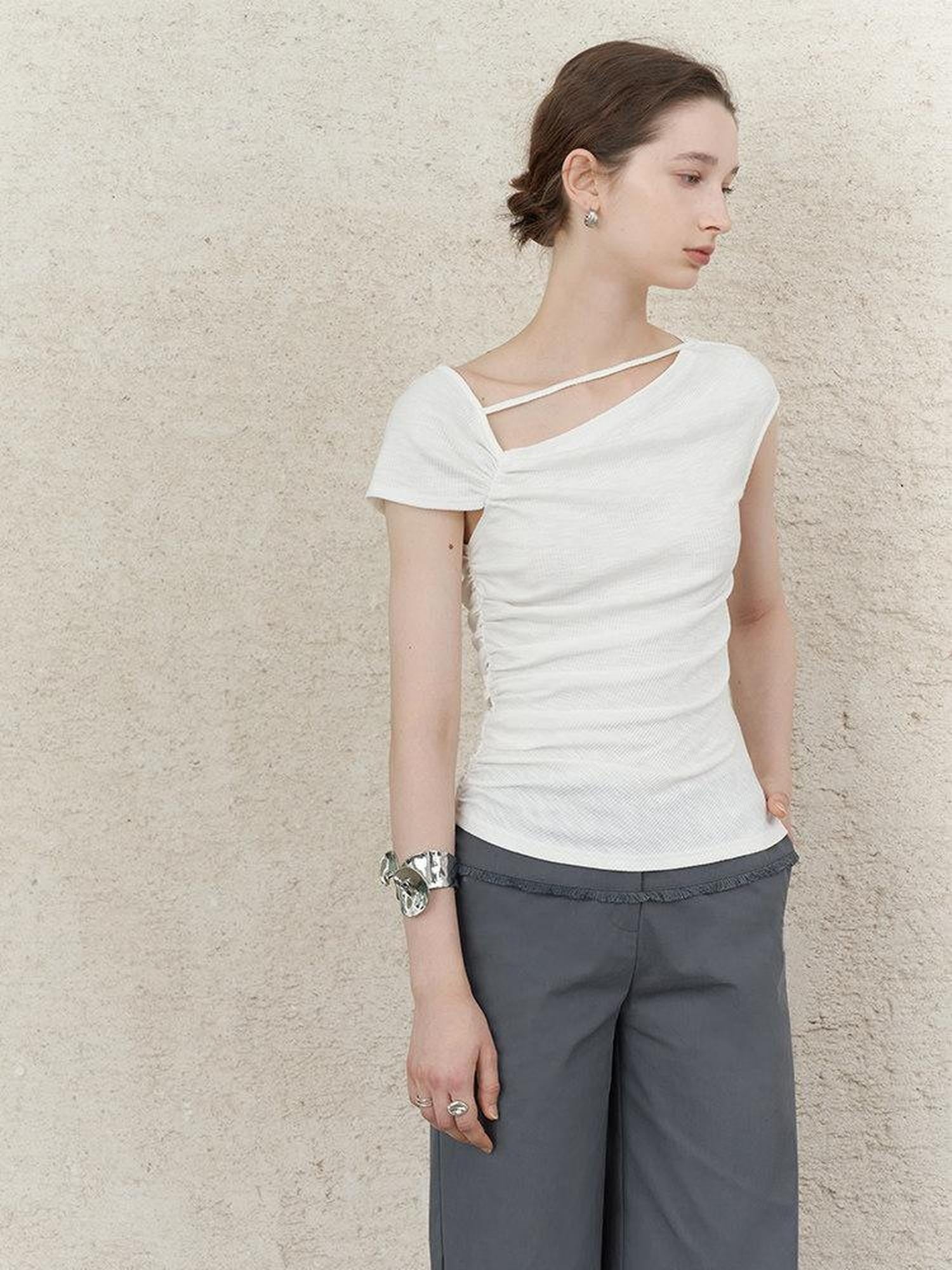 someonesometimes Lightweight Ruched Asymmetric Cropped Slim Fit Pure White Short Sleeve T-Shirts