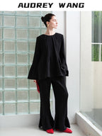 audreyyang Minimalist Office Loose Pleated Bell Sleeve Round Neck Black Blouses