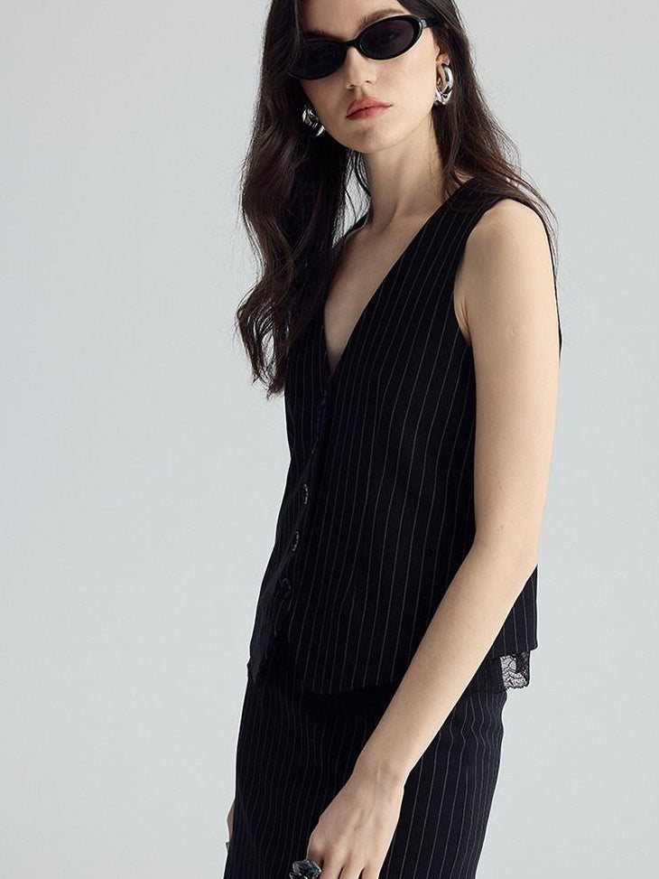 audreyyang Padded V-neck Striped Cropped Commuter Strap Women Black Single Button Vests