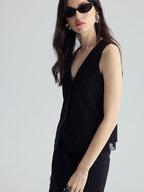 audreyyang Padded V-neck Striped Cropped Commuter Strap Women Black Single Button Vests