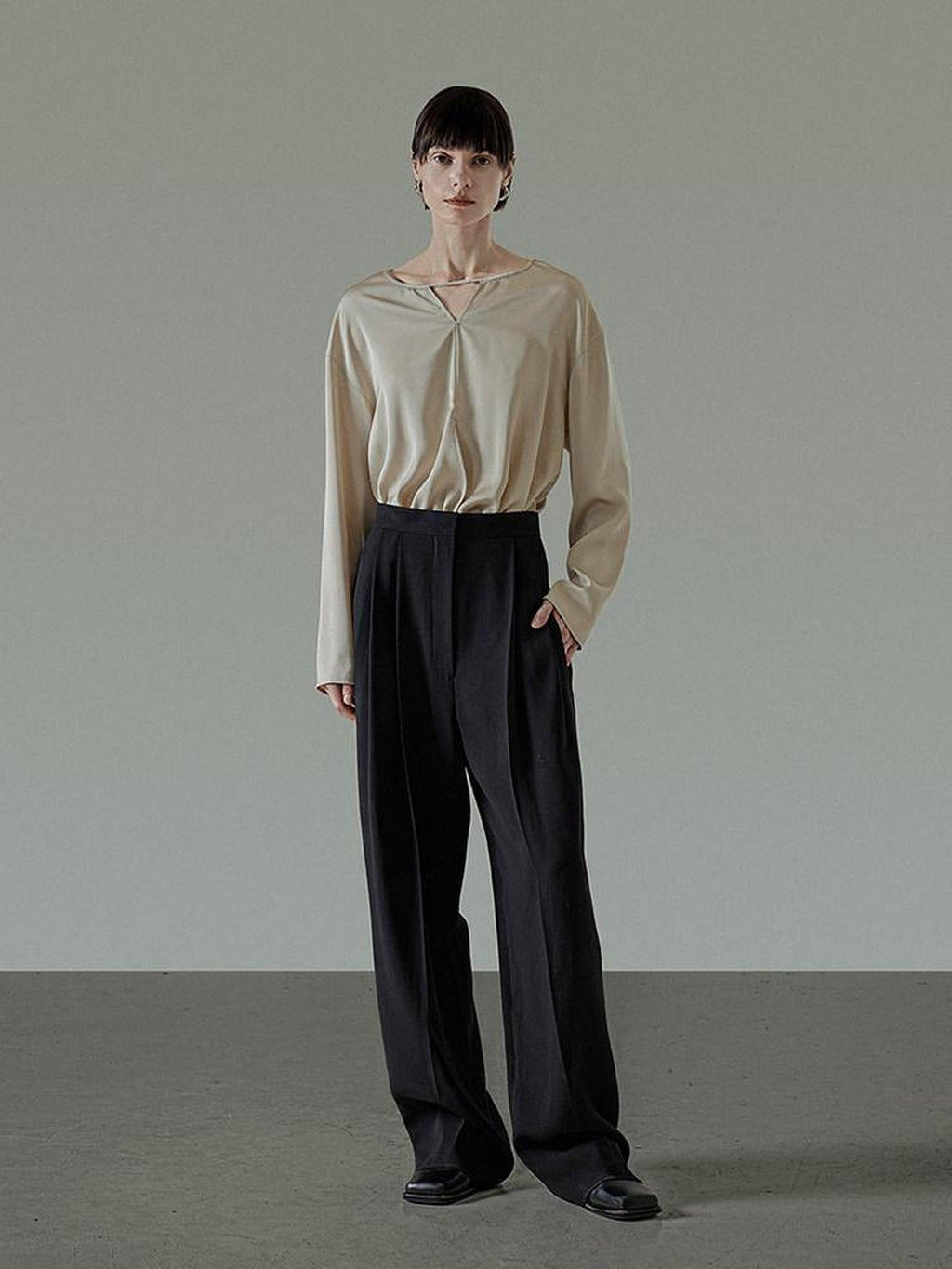 unspoken Skin Friendly Breathable Minimal Loose V-neck Longsleeve Women Champagne Blouses