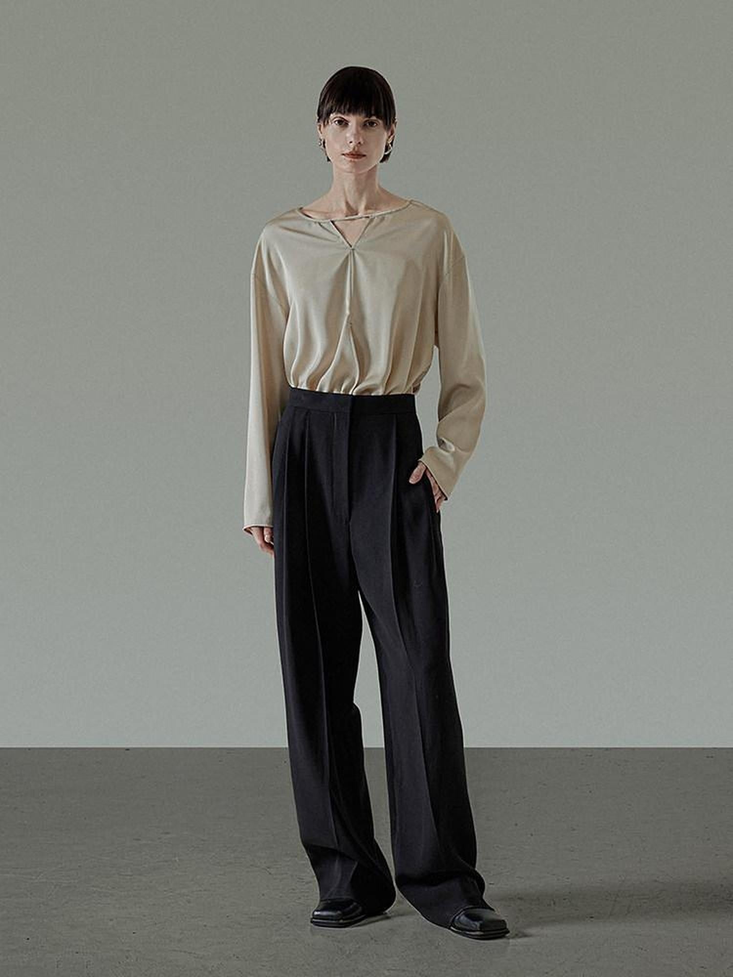 unspoken Skin Friendly Breathable Minimal Loose V-neck Longsleeve Women Champagne Blouses