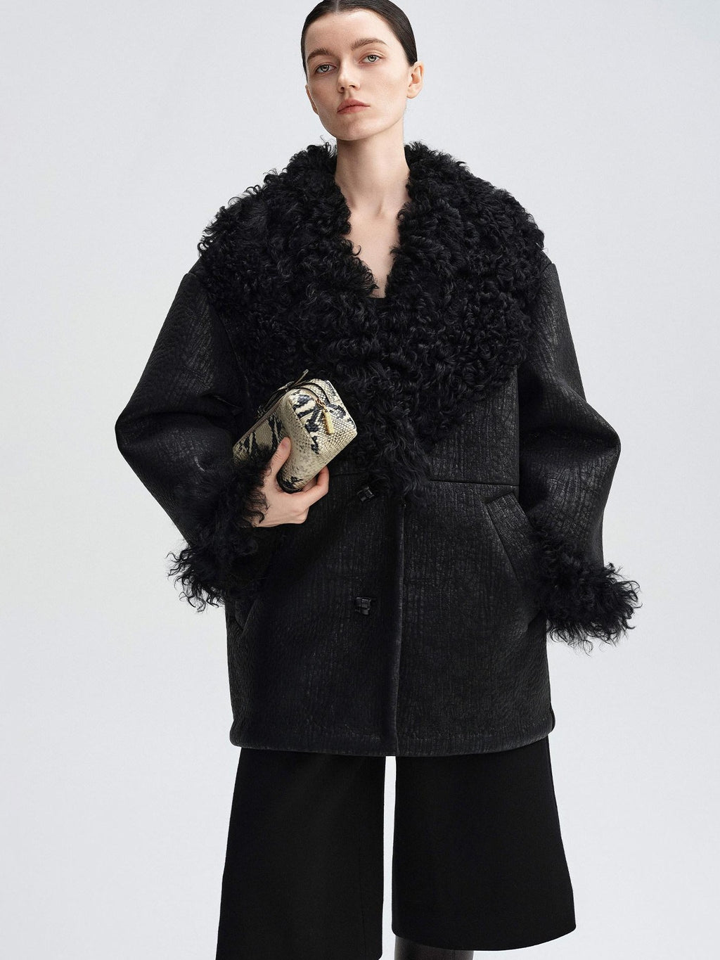 audreyyang Warm Wool Shearling Collar Patchwork Loose Midlength Women Black Long Coats