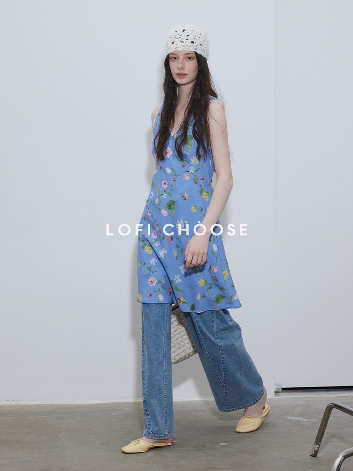 Lofi choose Printed Polyester Sleeveless V-neck A Line Casual Women Black Blue Midi Dresses