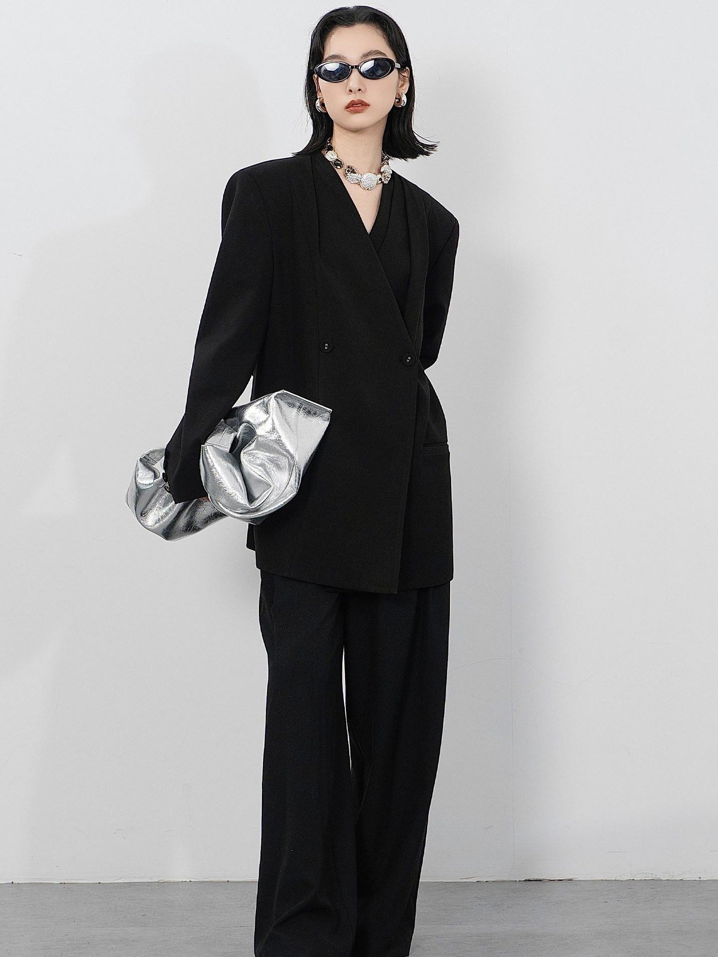 audreyyang Pleated Structured Loose Fit Double Breasted Mid Length Women Office Blazers