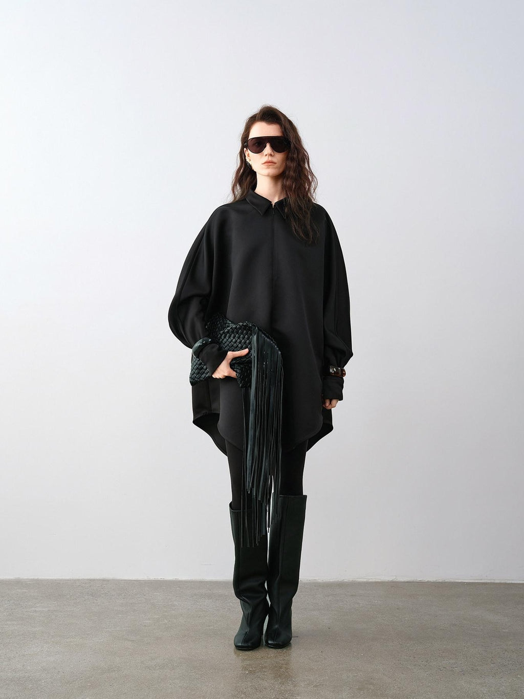 audreyyang Wrinkle Resistant Minimalist Loose Fit Turn Down Collar Women Polyester Shirts