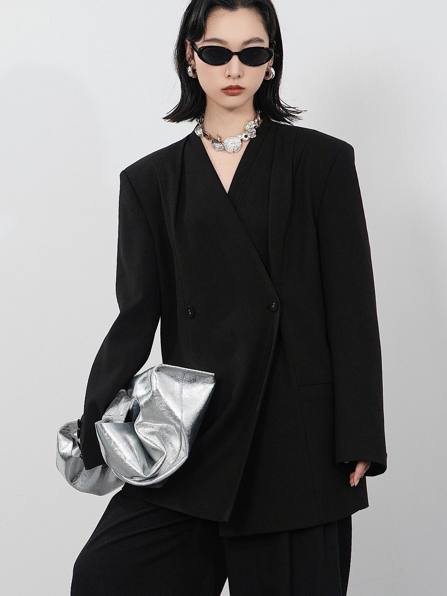 audreyyang Pleated Double Breasted Oversized V-neck Mid Length Women Workwear Blazers