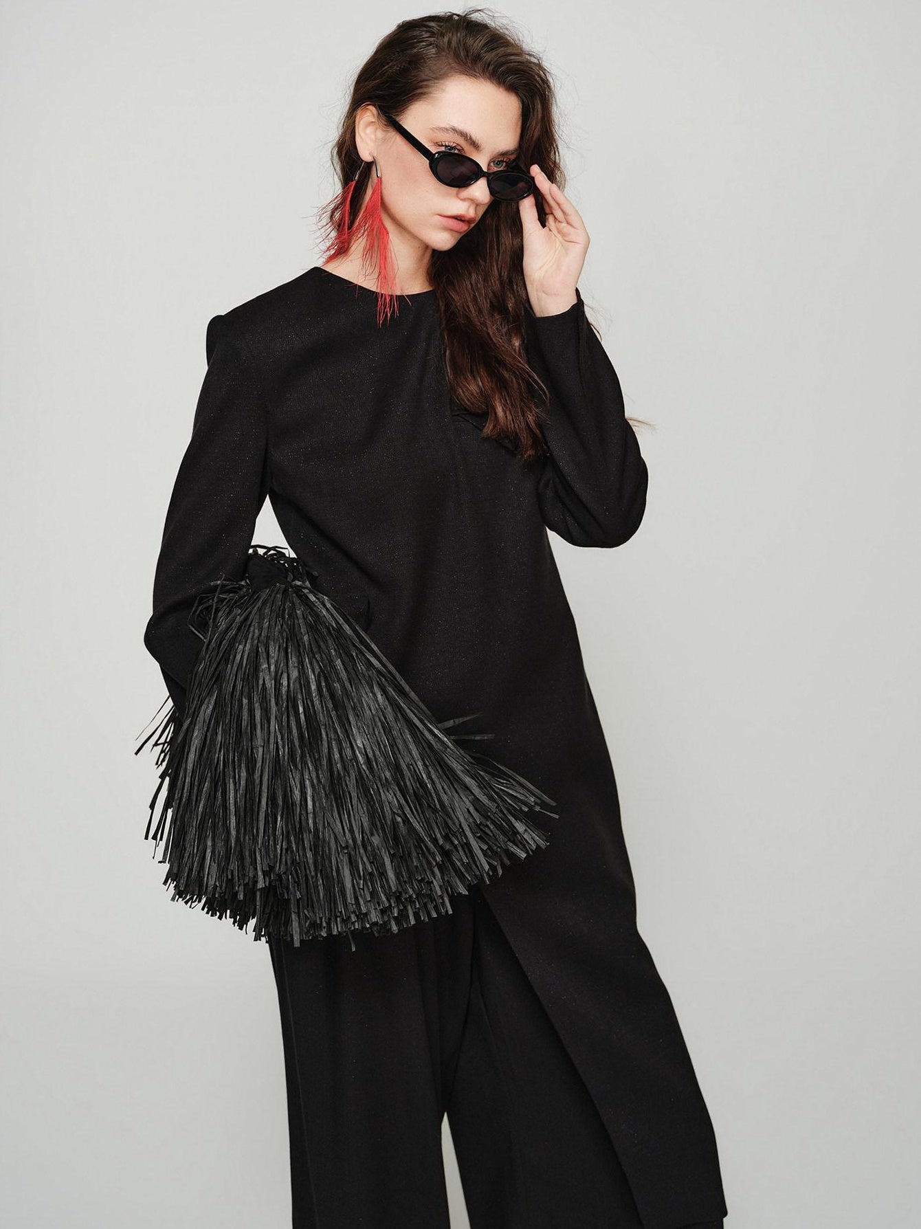 audreyyang Figure Flattering Elegant Tailored Mid Length Long Sleeve Women Black Long Coats