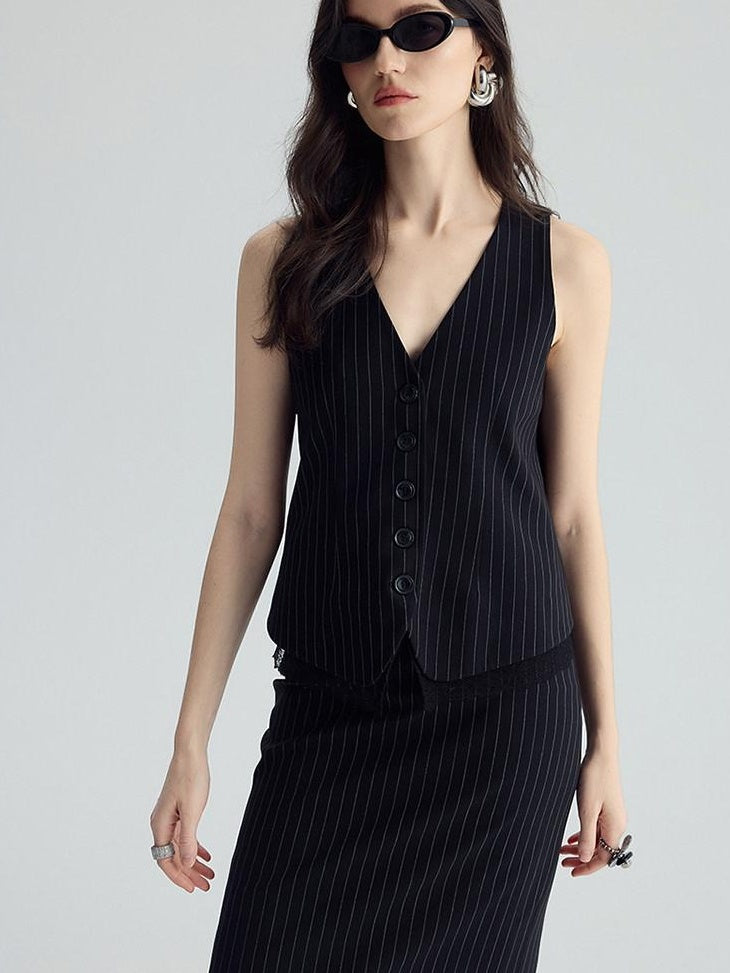 audreyyang Padded V-neck Striped Cropped Commuter Strap Women Black Single Button Vests