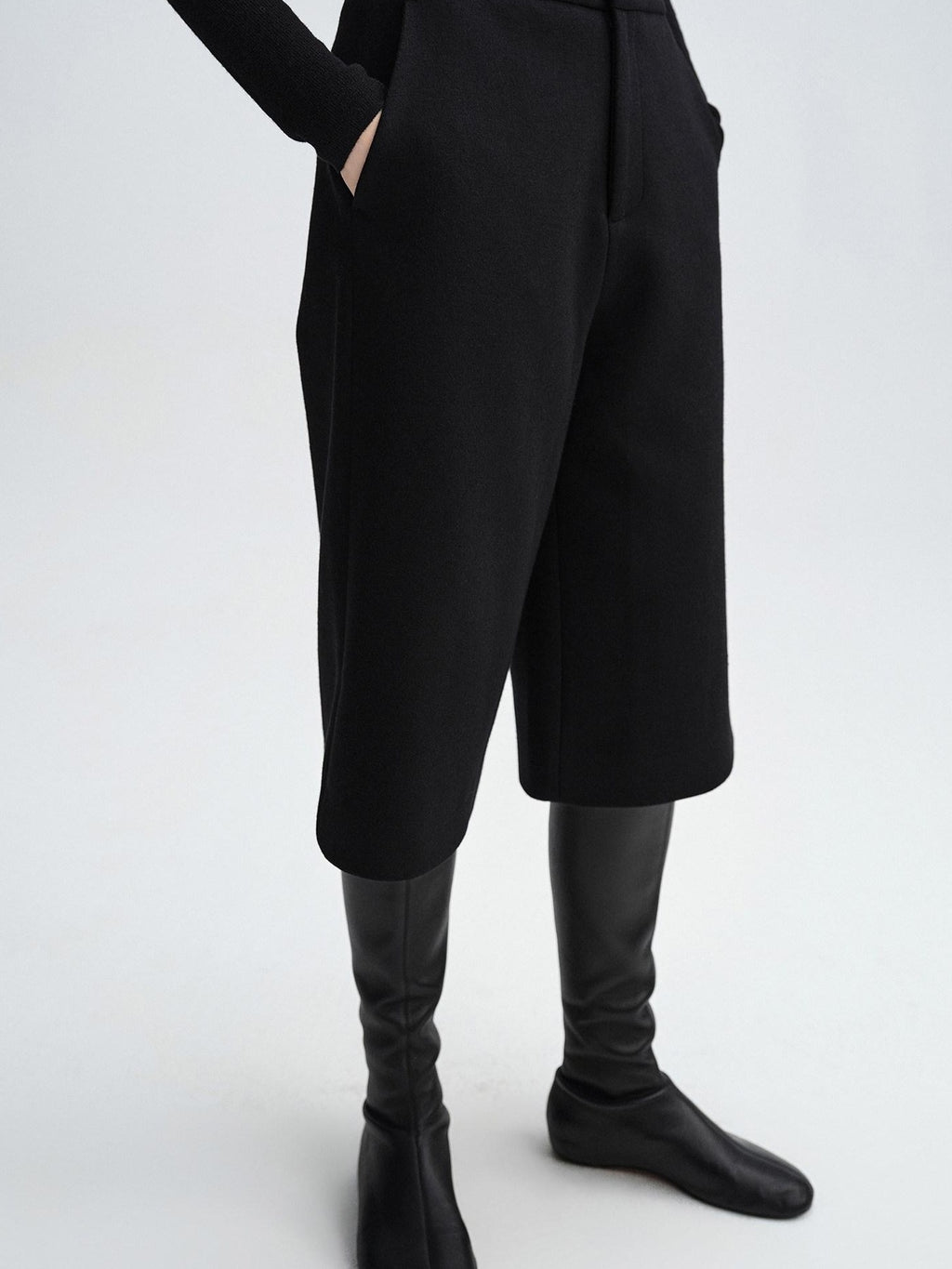 audreyyang Wool Blend Minimal Wide Leg Natural Waist Women Office Mid-Length Shorts