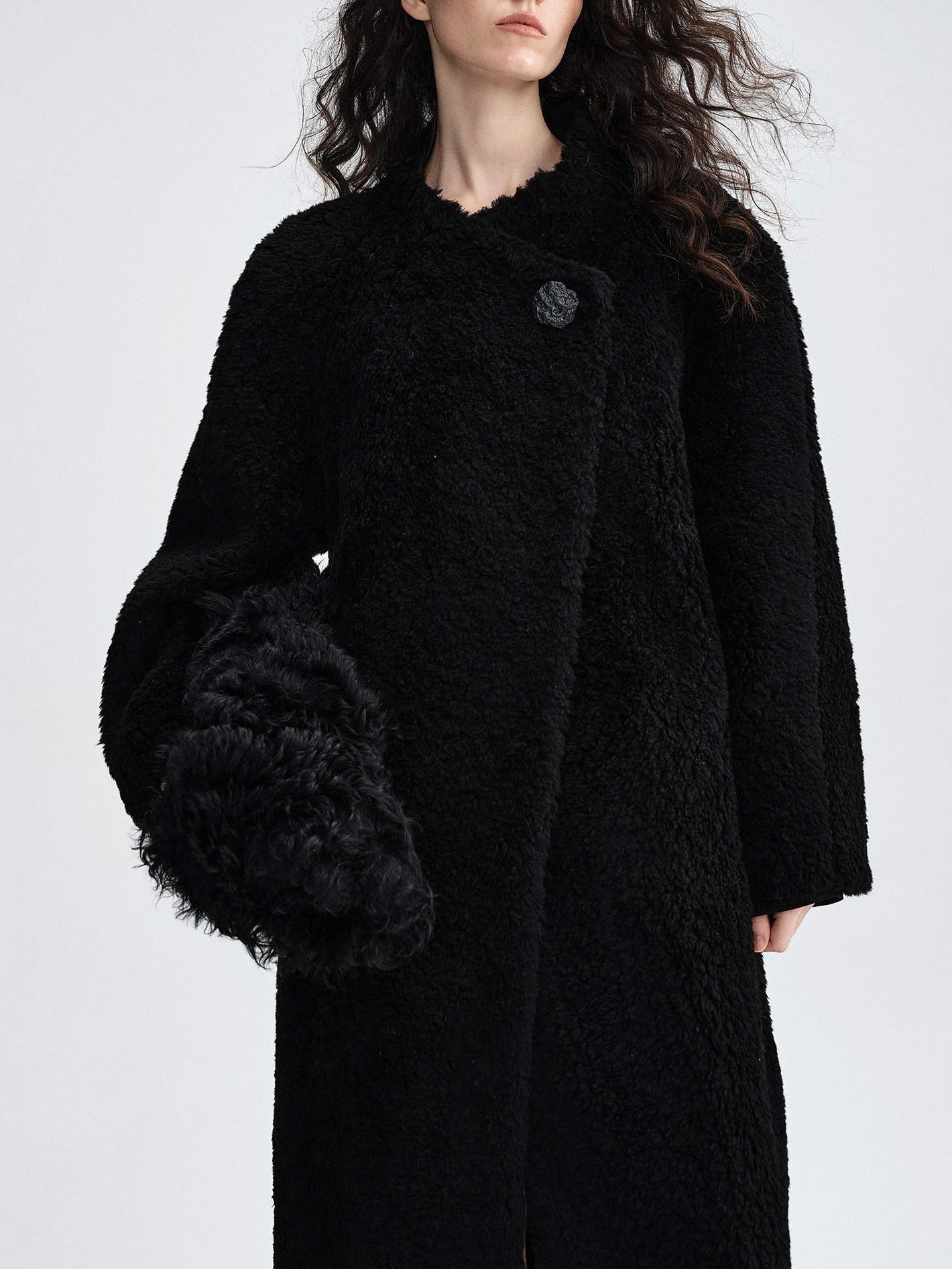 audreyyang Warm Thick Vintage Loose Fit Stand Collar Lambswool Trim Women Black Wool Coats