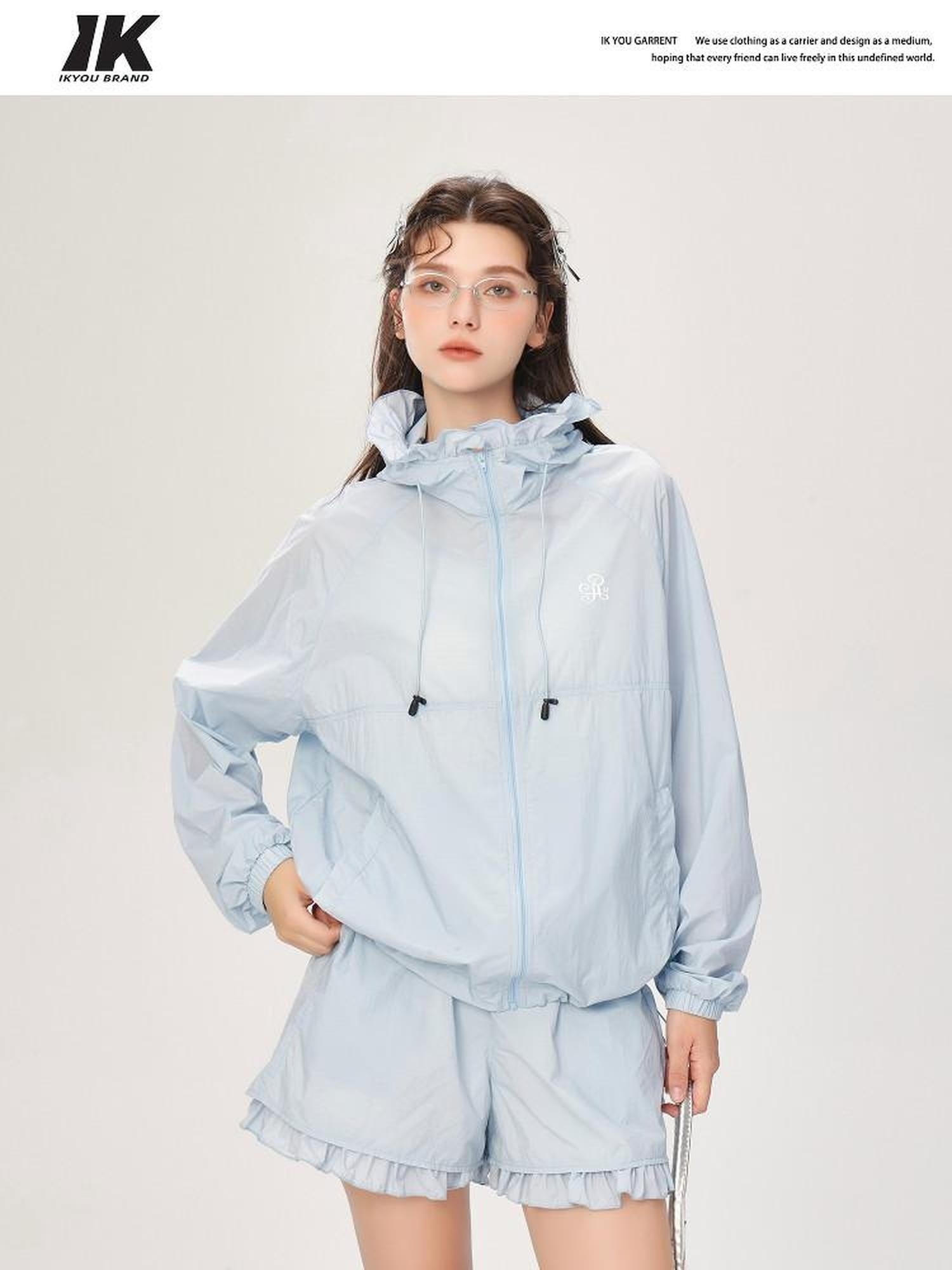 ikyou Upf50+ Breathable Nylon Ruffle Zip Commuter Relaxed Fit Women Top & Shorts Sets