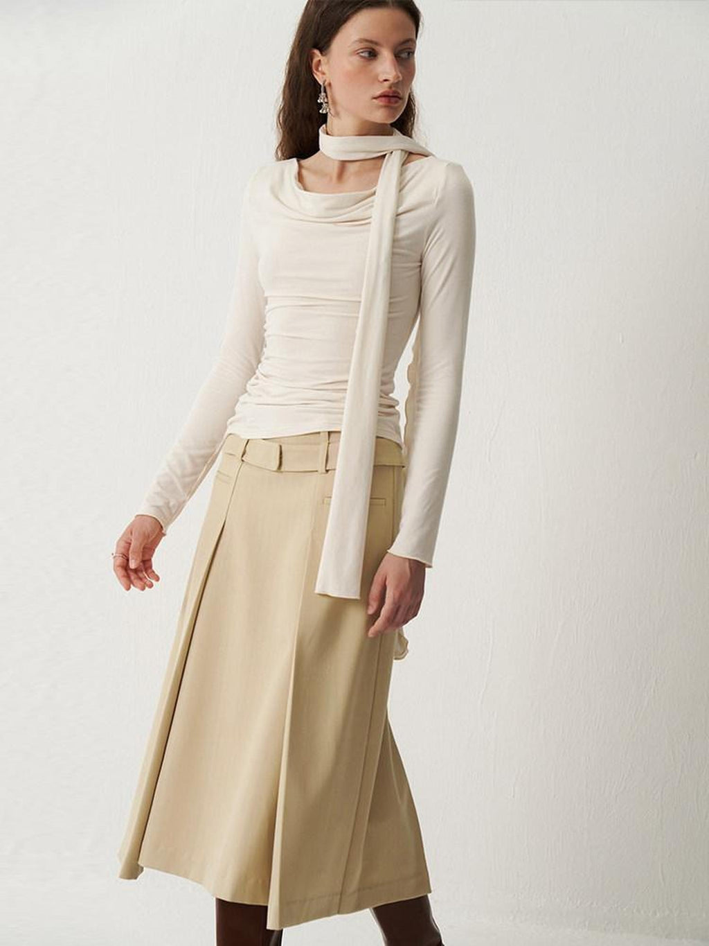 someonesometimes Soft Viscose Blend Tie Detail V-neck Minimalist Commuter Knit Pullover Sweaters