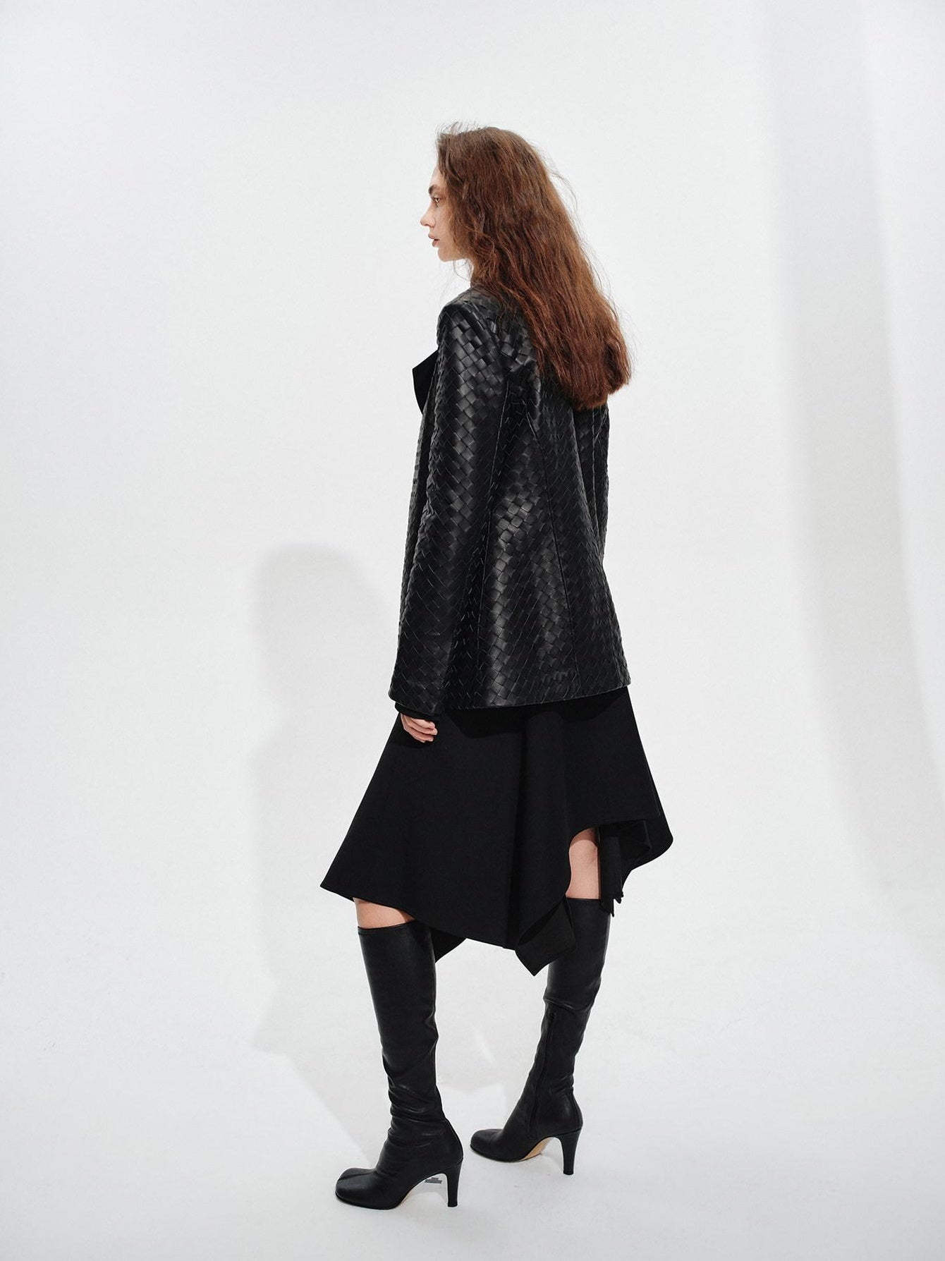 audreyyang Soft Lambskin Vintage Loose Fit Collarless Black Woven Women Leather Jackets