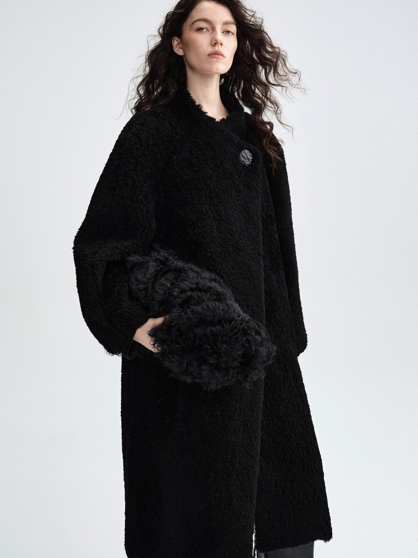 audreyyang Warm Thick Midlength Retro Loose Fit Stand Lamb Collar Women Wool Coats