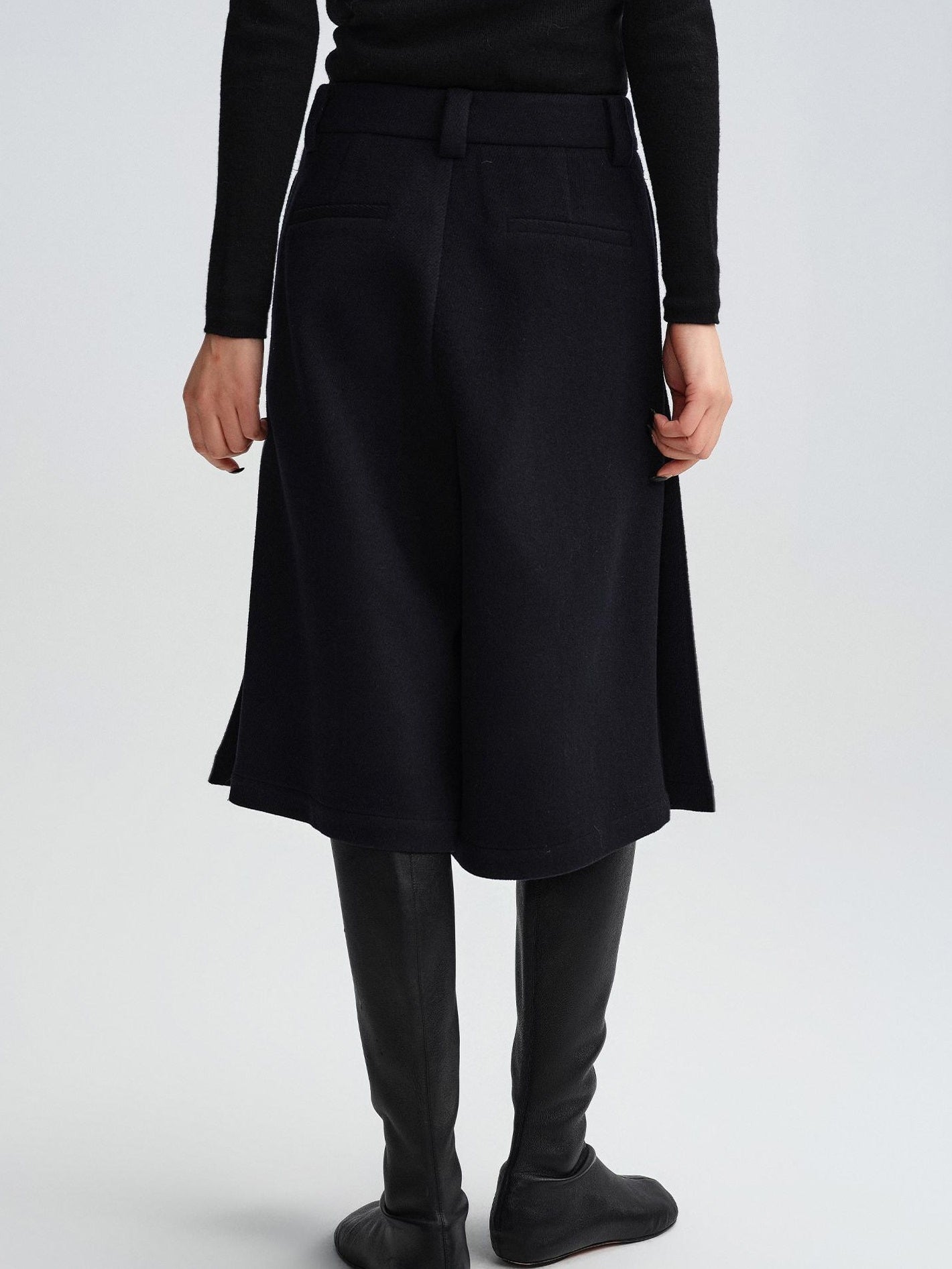 audreyyang 100% Sheep Wool Loose Natural Waist Zip Fly Black Mid-Length Shorts