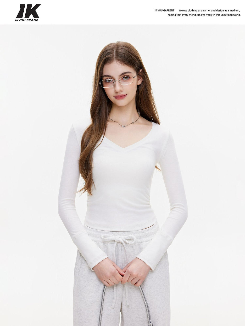 ikyou Breathable V-neck Slim White Pullover Women Cropped Long Sleeve Crop Tops