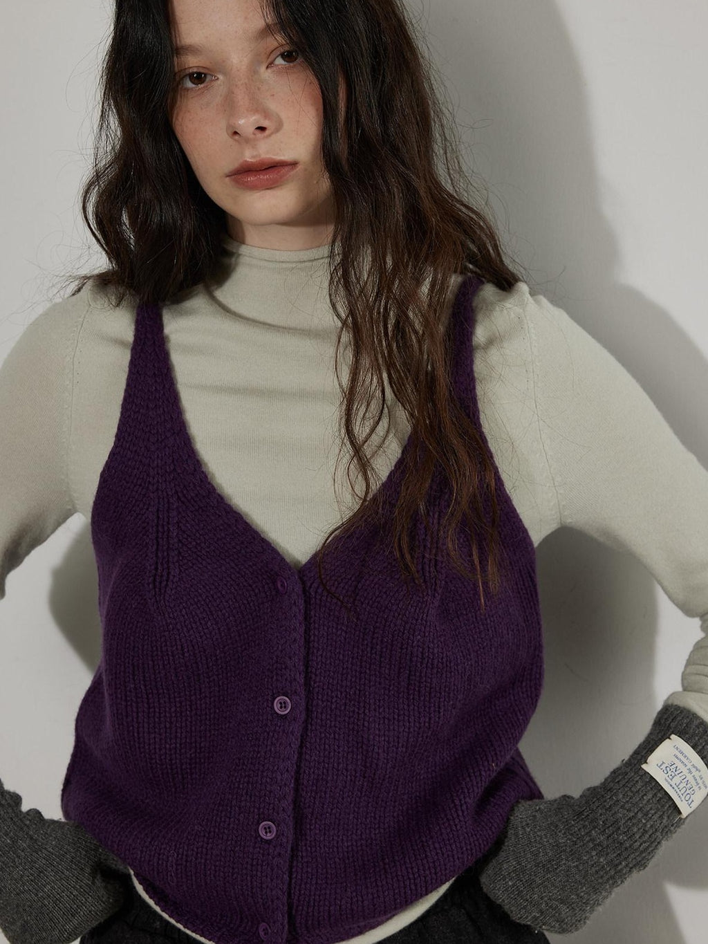 Lofi choose Pure Wool V-neck Cropped Button Front Office Sleeveless Knit Women Vests