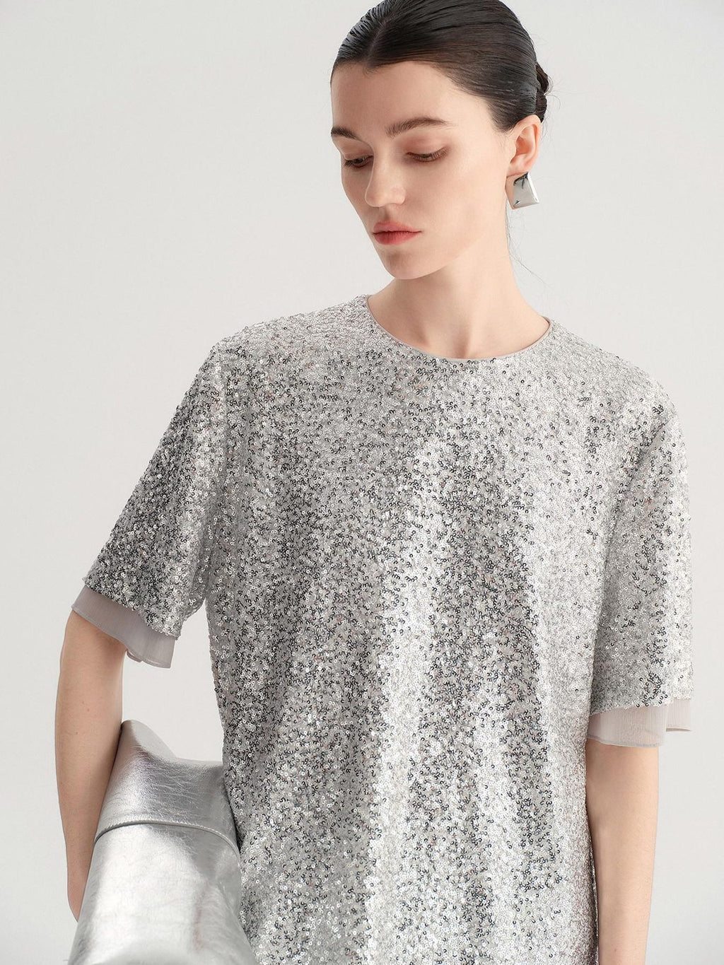 audreyyang Sparkling Sequin Casual Loose Fit Women Crew Neck Top & Skirt Sets