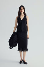 audreyyang_Padded_V-neck_Striped_Cropped_Commuter_Strap_Women_Black_Single_Button_Vests_MISSTT
