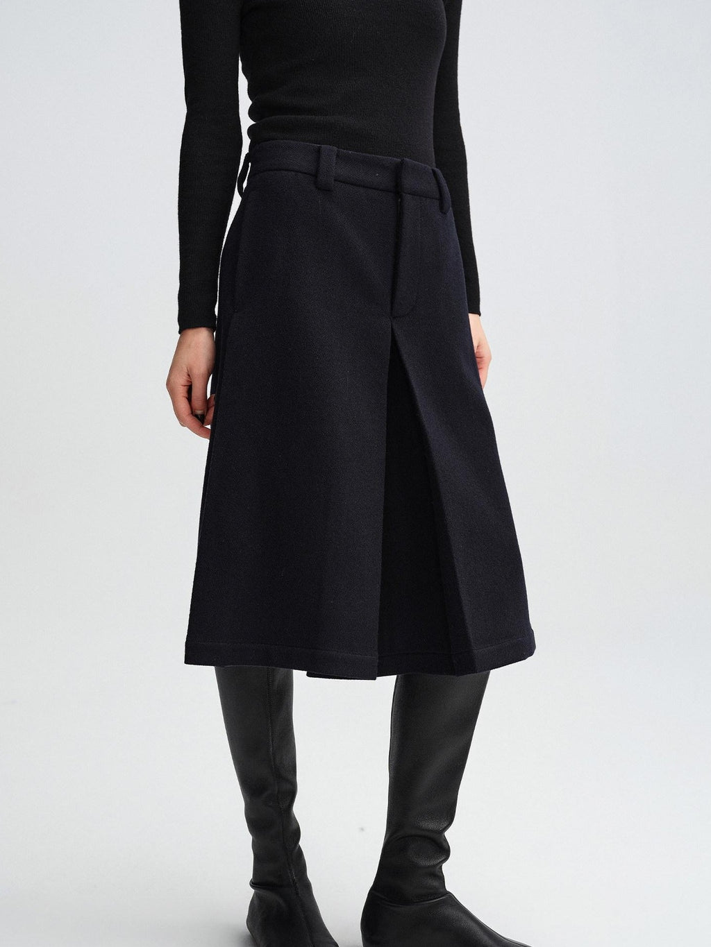 audreyyang Pure Wool Casual Loose Natural Waist Zipper Women Black Mid-Length Shorts