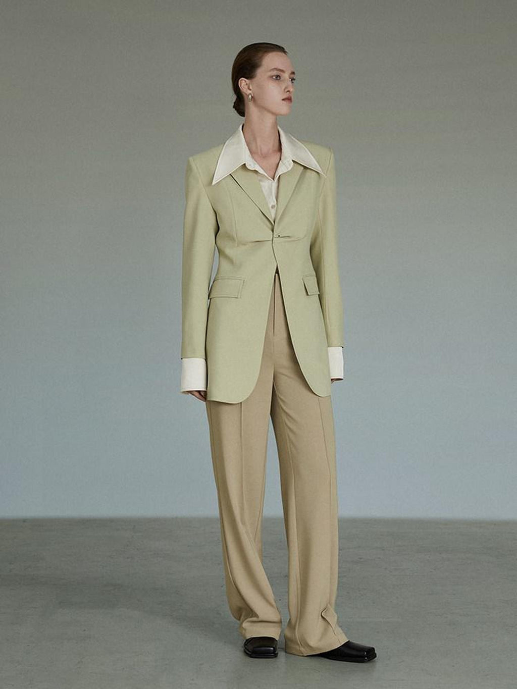 unspoken Streamlined Slim Fit Sage Green Notch Lapel Single Breasted Office Women Blazers