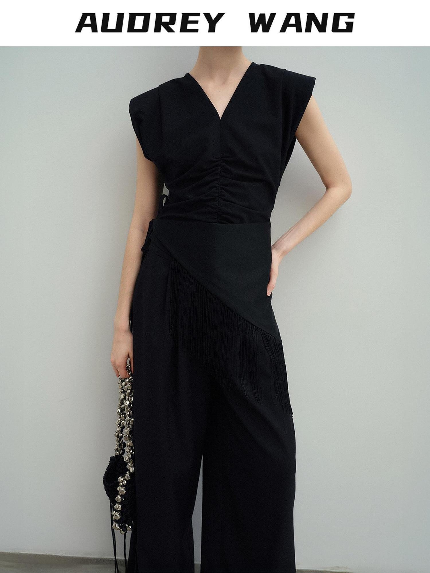 audreyyang Drawstring Pleated Loose V-neck Black Solid Women Off Shoulder Crop Tops