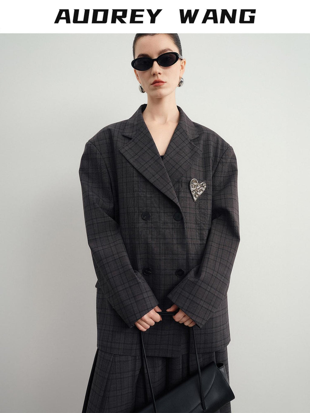 audreyyang Vintage Plaid Double Breasted Loose Fit Lapel Women Work Gray Blazers