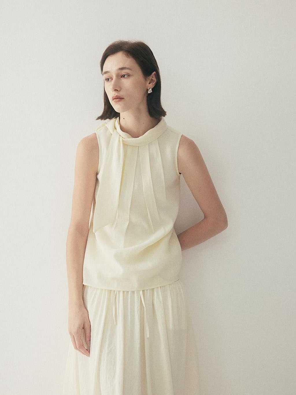 someone sometimes Original Slim Tie Detail Stand Collar Sleeveless Cream Pullover Top & Skirt Sets