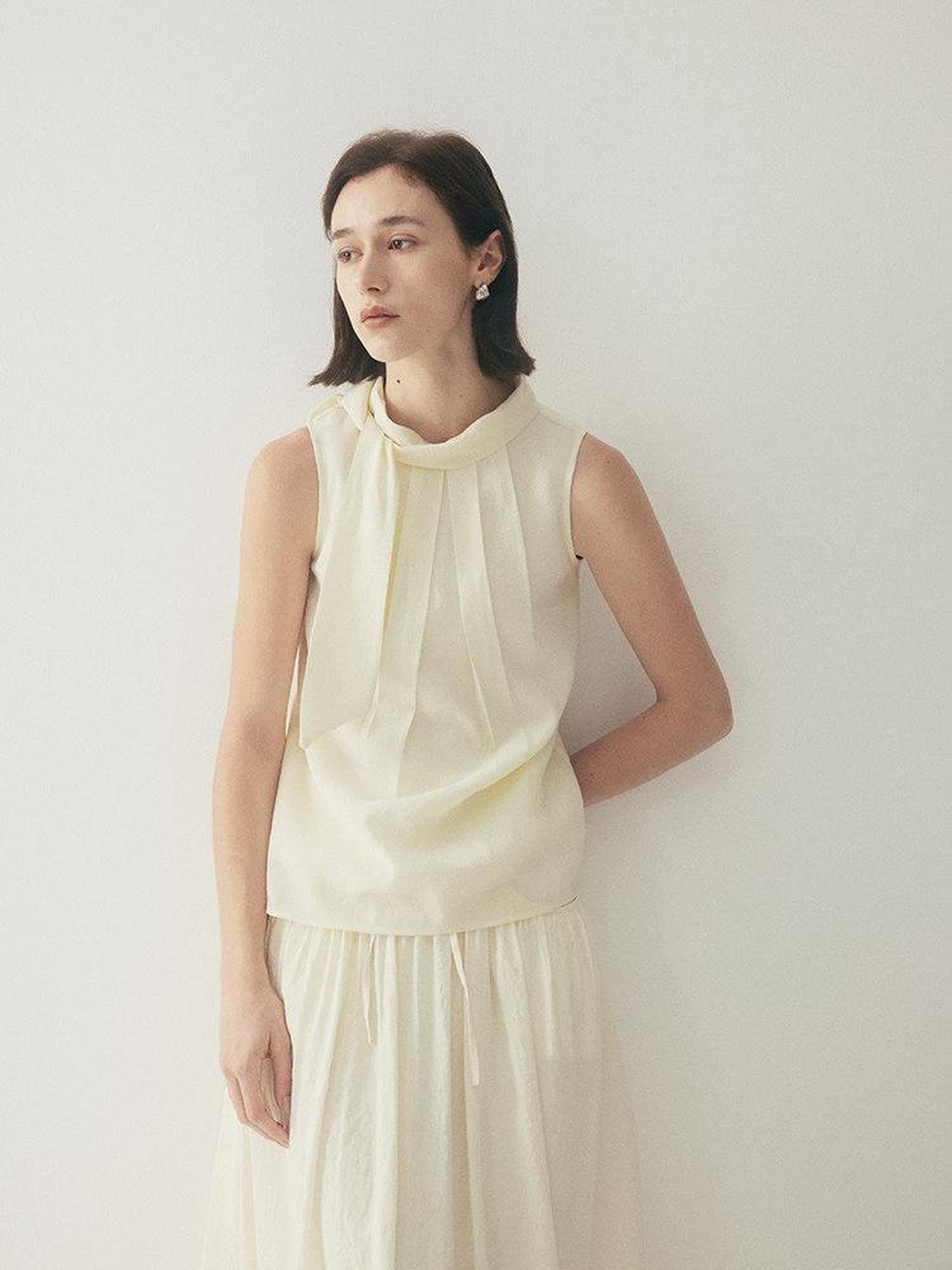 someone sometimes Original Slim Tie Detail Stand Collar Sleeveless Cream Pullover Top & Skirt Sets