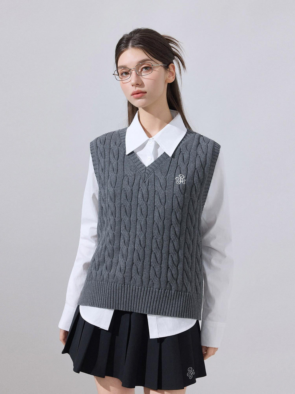 ikyou Lightweight Embroidered V-neck Cropped Preppy Girls Cotton Grey Sweaters