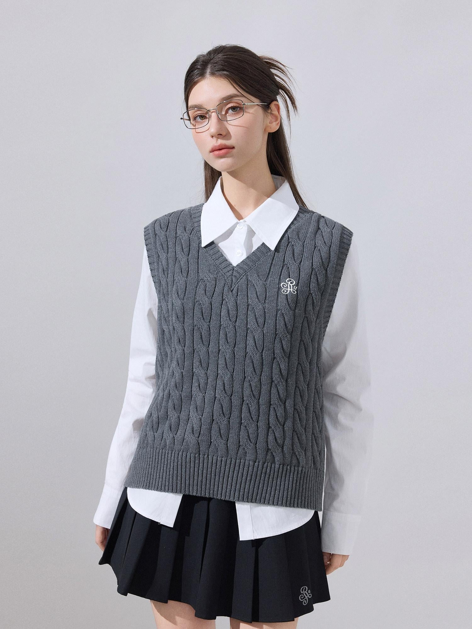 ikyou Lightweight Embroidered V-neck Cropped Preppy Girls Cotton Grey Sweaters