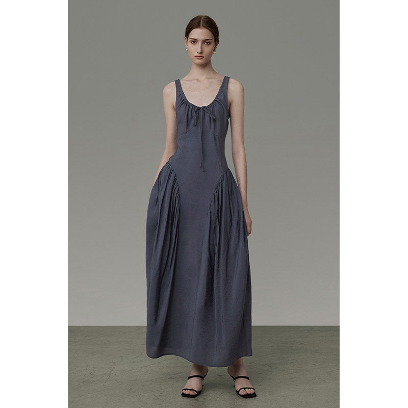 unspoken_Pleated_High_Waist_Minimal_H_Silhouette_U_Neck_Sleeveless_Office_Maxi_Dresses_MISSTT