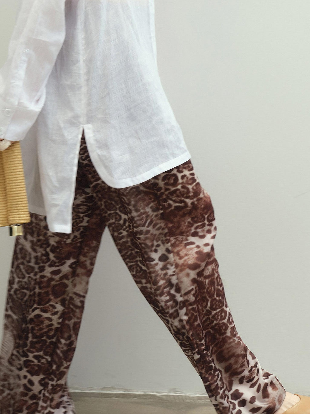 audreyyang Leopard Print Minimal Elastic Waist Natural Rise Commuter Women Wide Leg Pants