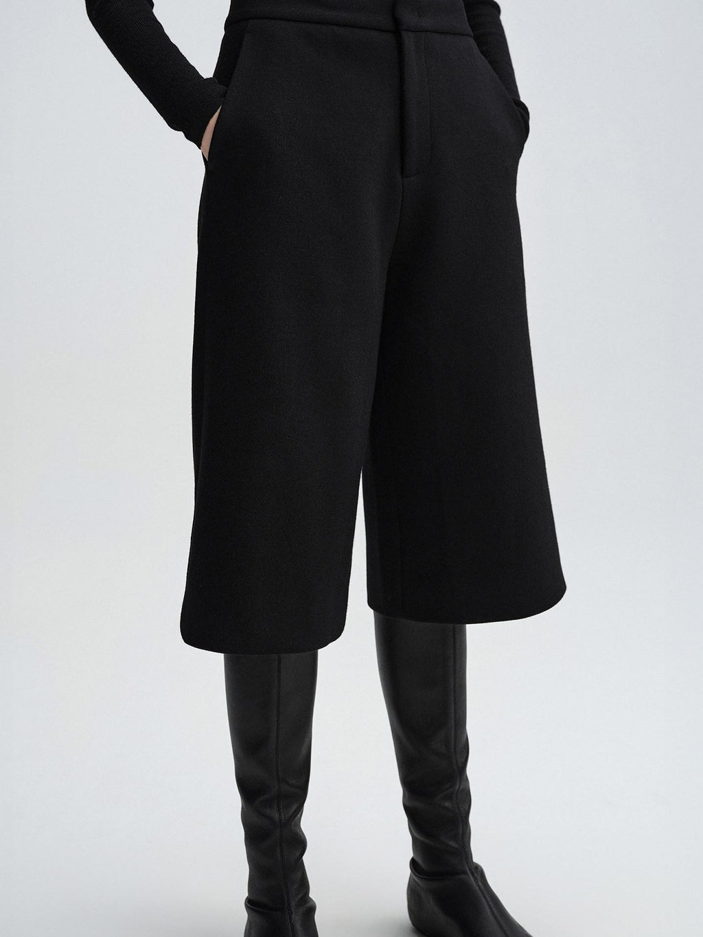 audreyyang Wool Blend Minimal Wide Leg Natural Waist Women Office Mid-Length Shorts